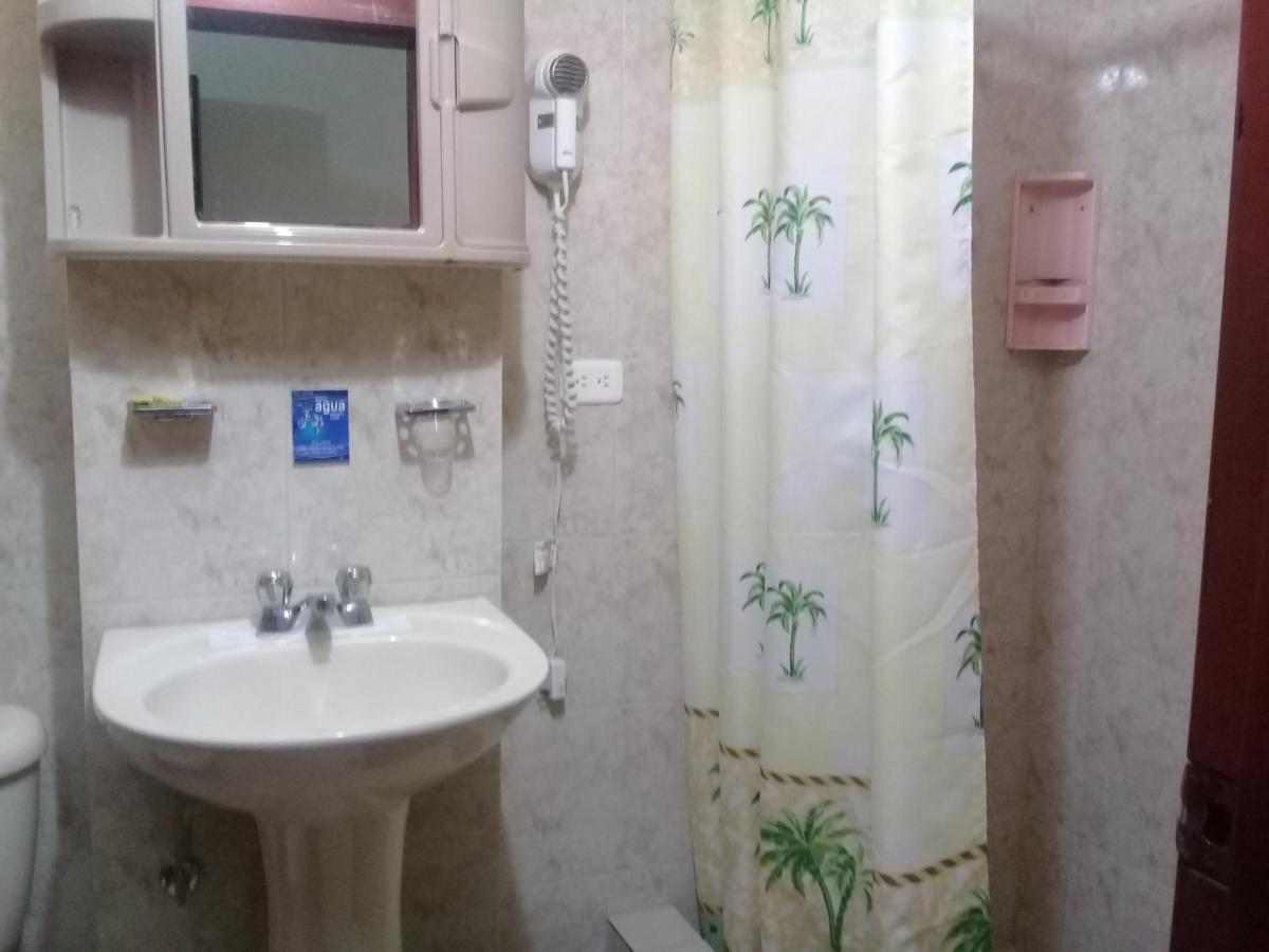 לטקונגה Hotel Central מראה חיצוני תמונה