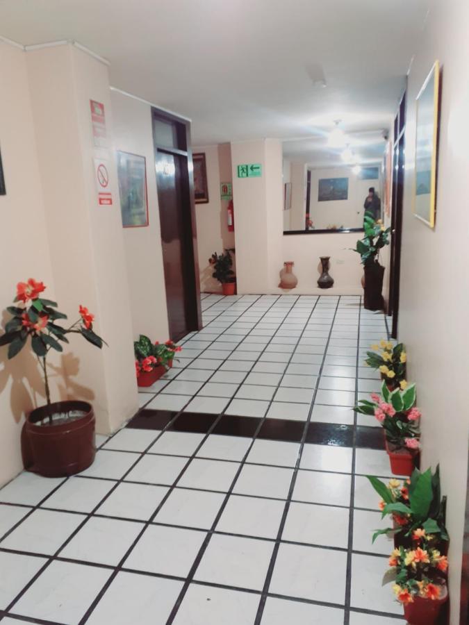 לטקונגה Hotel Central מראה חיצוני תמונה